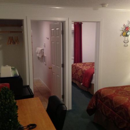 Holiday Motel Bend Εξωτερικό φωτογραφία