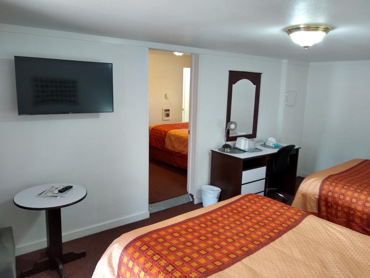 Holiday Motel Bend Εξωτερικό φωτογραφία