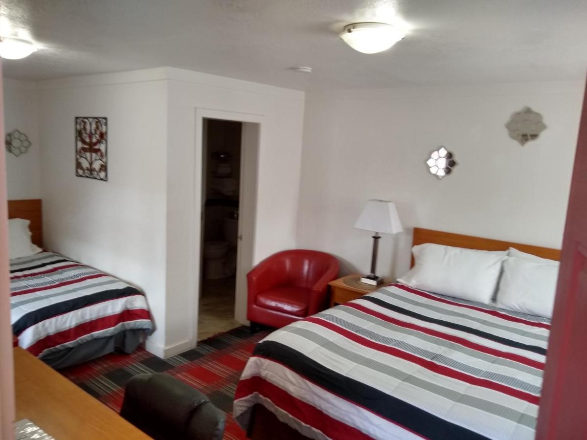 Holiday Motel Bend Εξωτερικό φωτογραφία