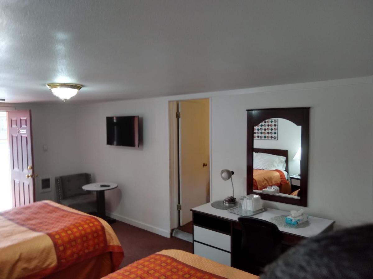 Holiday Motel Bend Εξωτερικό φωτογραφία