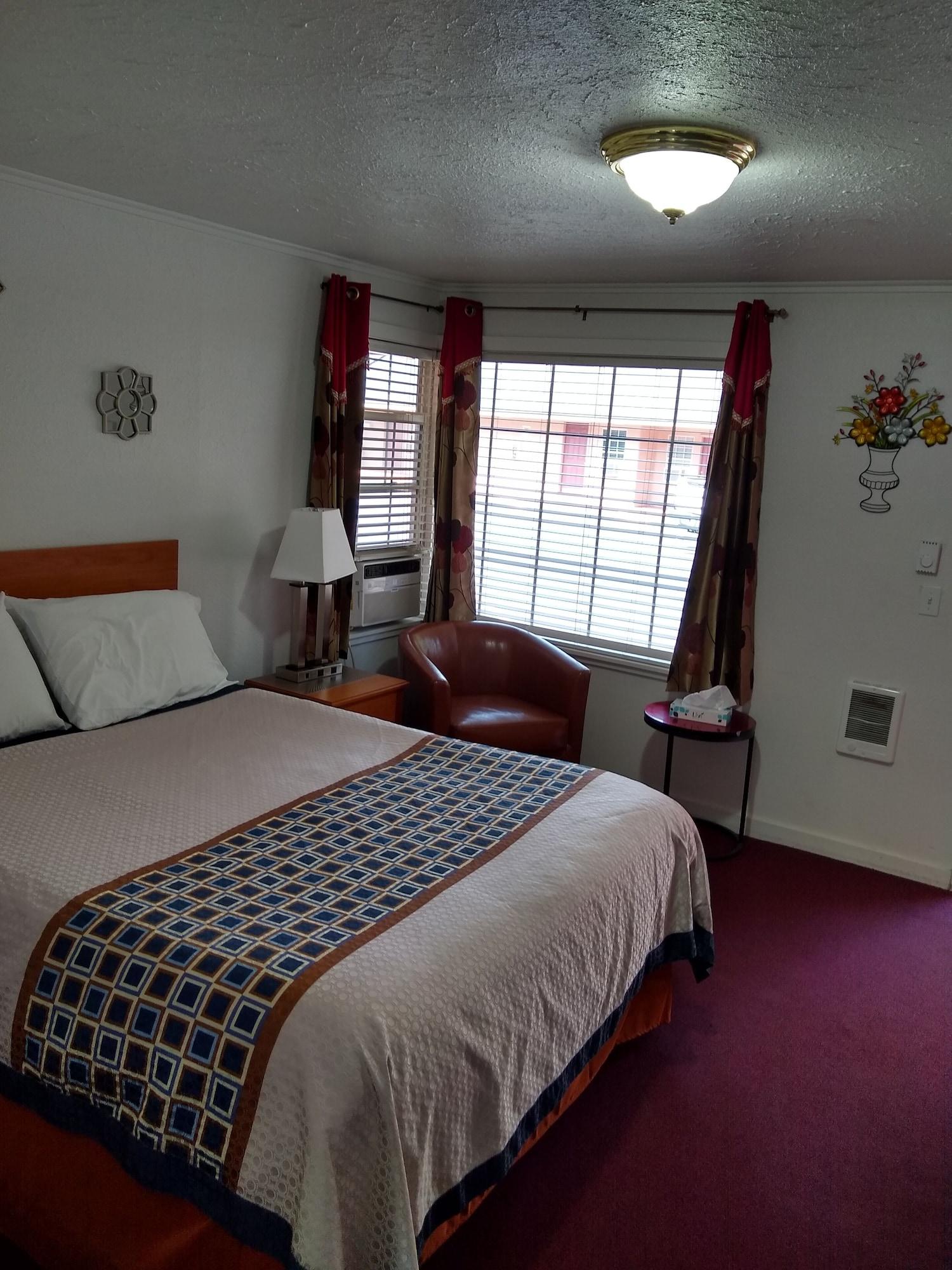 Holiday Motel Bend Εξωτερικό φωτογραφία