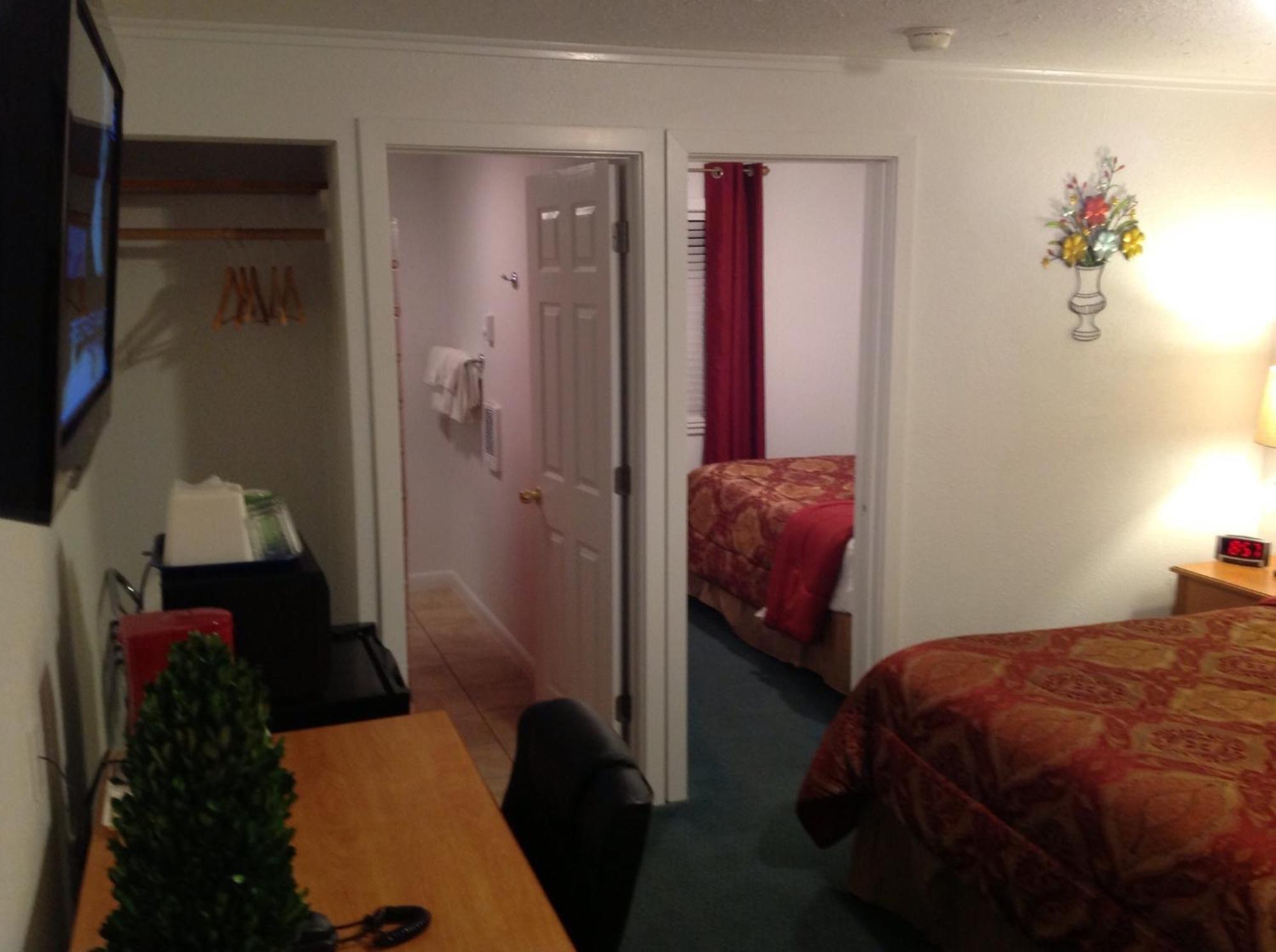 Holiday Motel Bend Εξωτερικό φωτογραφία