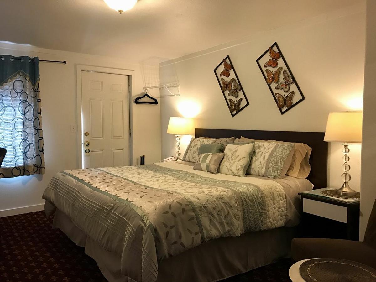 Holiday Motel Bend Εξωτερικό φωτογραφία