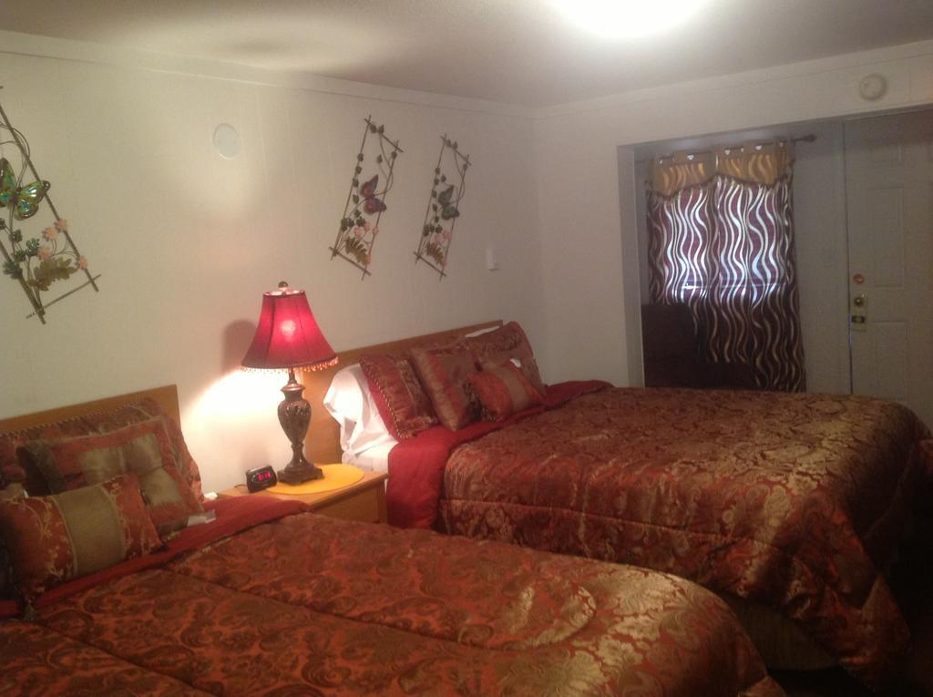 Holiday Motel Bend Εξωτερικό φωτογραφία